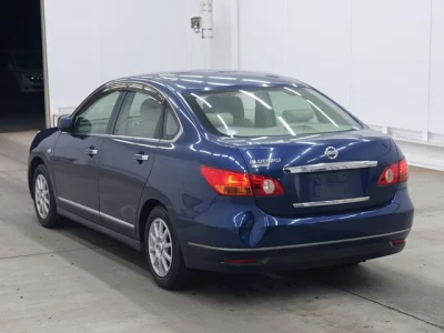 Nissan SYLPHY  с аукциона в Японии