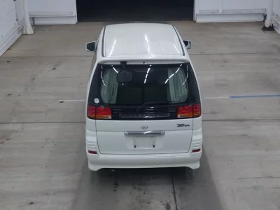 Nissan ELGRAND  с аукциона в Японии