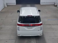 Nissan ELGRAND лот № 3073 оценка RB  с аукциона в Японии 2
