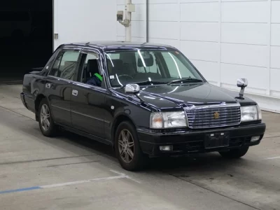 Toyota CROWN COMFORT  с аукциона в Японии