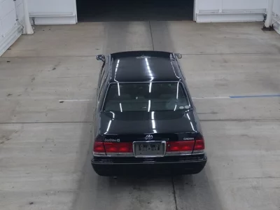 Toyota CROWN COMFORT  с аукциона в Японии