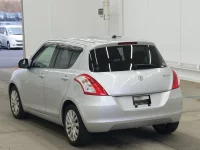 Suzuki SWIFT лот № 3002 оценка 4  с аукциона в Японии 1