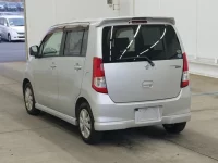 Suzuki WAGON R лот № 3006 оценка 3.5  с аукциона в Японии 1