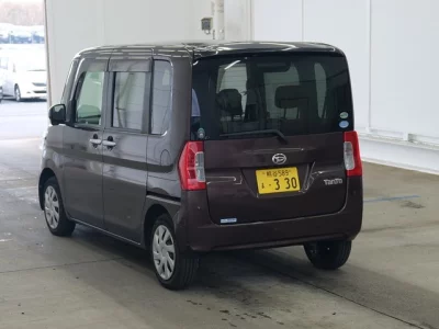 Daihatsu TANTO  с аукциона в Японии
