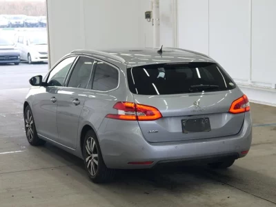 Peugeot 308  с аукциона в Японии