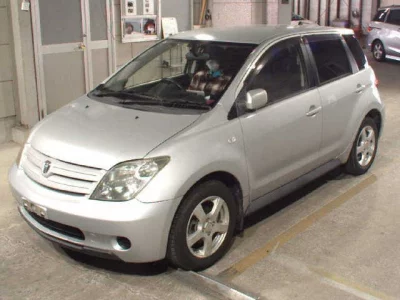 Toyota IST