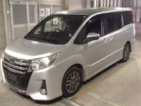 Toyota NOAH лот № 3006 оценка R  с аукциона в Японии 3