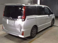 Toyota NOAH лот № 3006 оценка R  с аукциона в Японии 4