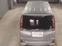 Toyota NOAH лот № 3006 оценка R  с аукциона в Японии 5