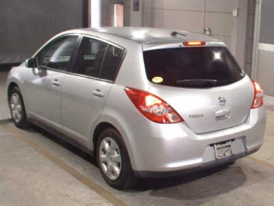 Nissan TIIDA