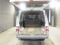 Nissan VANETTE VAN лот № 8152 оценка R  с аукциона в Японии 6