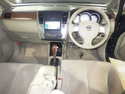 Nissan TIIDA LATIO