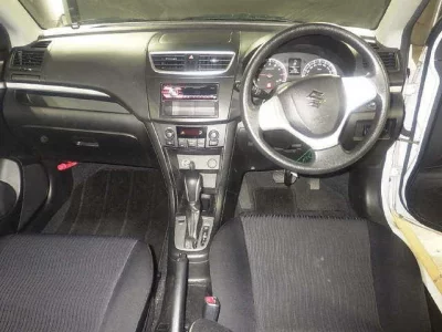Suzuki SWIFT  с аукциона в Японии