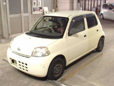 Daihatsu Esse