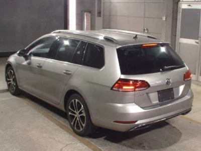 Volkswagen GOLF VARIANT