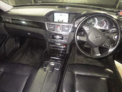 Mercedes-Benz E CLASS  с аукциона в Японии