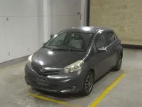 Toyota VITZ лот № 4025 оценка 3  с аукциона в Японии 3