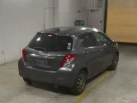 Toyota VITZ лот № 4025 оценка 3  с аукциона в Японии 4