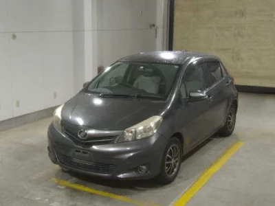 Toyota VITZ  с аукциона в Японии
