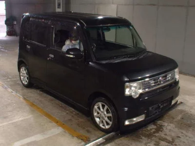 Toyota Pixis Space