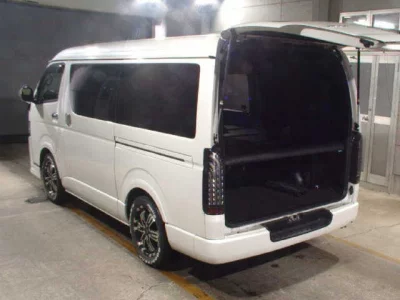 Toyota HiAce Van