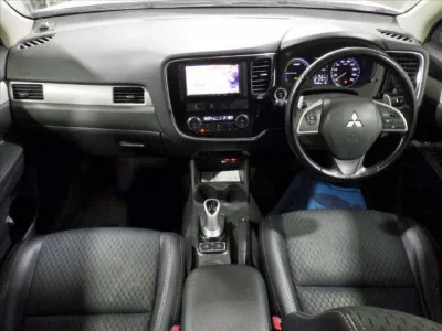 Mitsubishi OUTLANDER PHEV