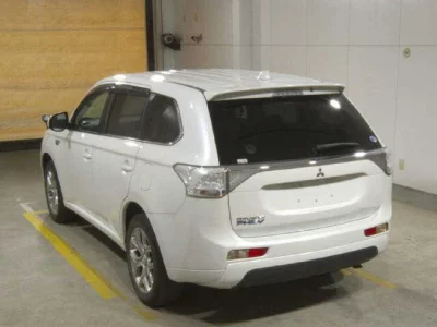 Mitsubishi OUTLANDER PHEV