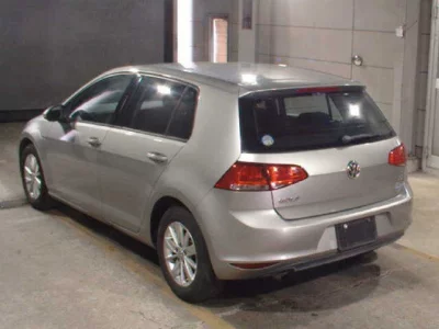 Volkswagen Golf  с аукциона в Японии