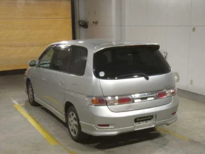 Toyota GAIA  с аукциона в Японии