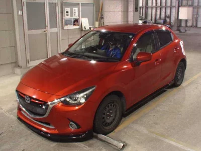 Mazda DEMIO  с аукциона в Японии