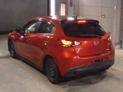 Mazda DEMIO  с аукциона в Японии