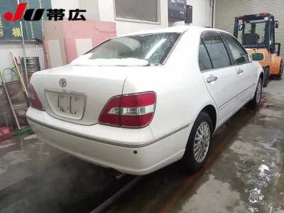 Toyota BREVIS  с аукциона в Японии