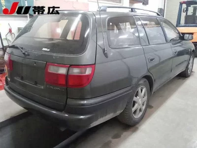 Toyota CALDINA  с аукциона в Японии
