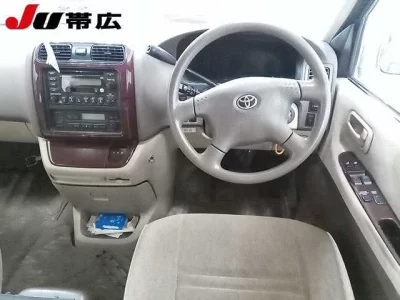 Toyota GRANVIA  с аукциона в Японии