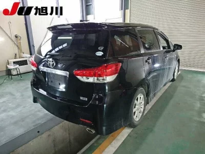 Toyota WISH  с аукциона в Японии