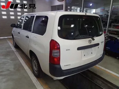 Toyota PROBOX  с аукциона в Японии