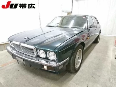 Jaguar XJ SERIES  с аукциона в Японии