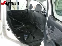 Toyota FUNCARGO лот № 4710 оценка 3  с аукциона в Японии 3