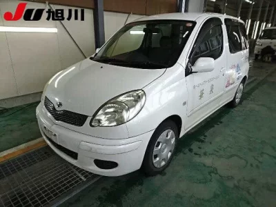 Toyota FUNCARGO  с аукциона в Японии
