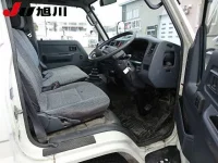 Toyota DYNA лот № 4711 оценка 3.5  с аукциона в Японии 2