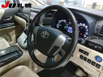 Toyota VELLFIRE  с аукциона в Японии