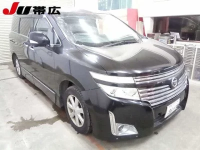 Nissan ELGRAND  с аукциона в Японии