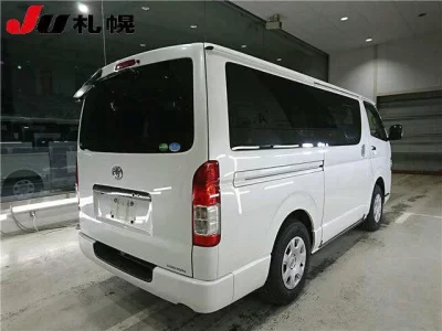Toyota HiAce Van