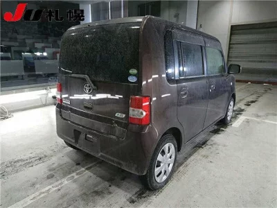 Toyota PIXIS SPACE  с аукциона в Японии