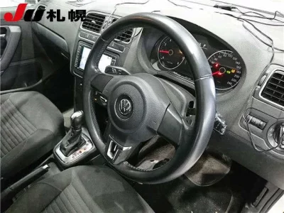 Volkswagen Polo  с аукциона в Японии