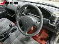 Toyota CARINA лот № 1030 оценка R  с аукциона в Японии 2