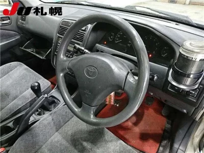 Toyota CARINA  с аукциона в Японии