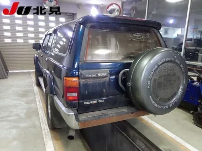 Toyota HILUX SURF  с аукциона в Японии