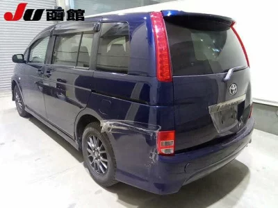 Toyota ISIS