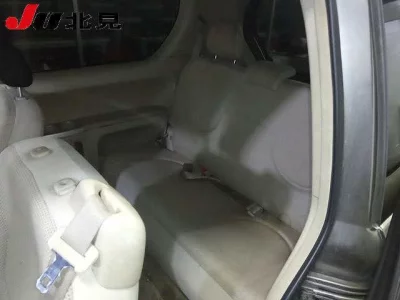 Toyota PORTE  с аукциона в Японии